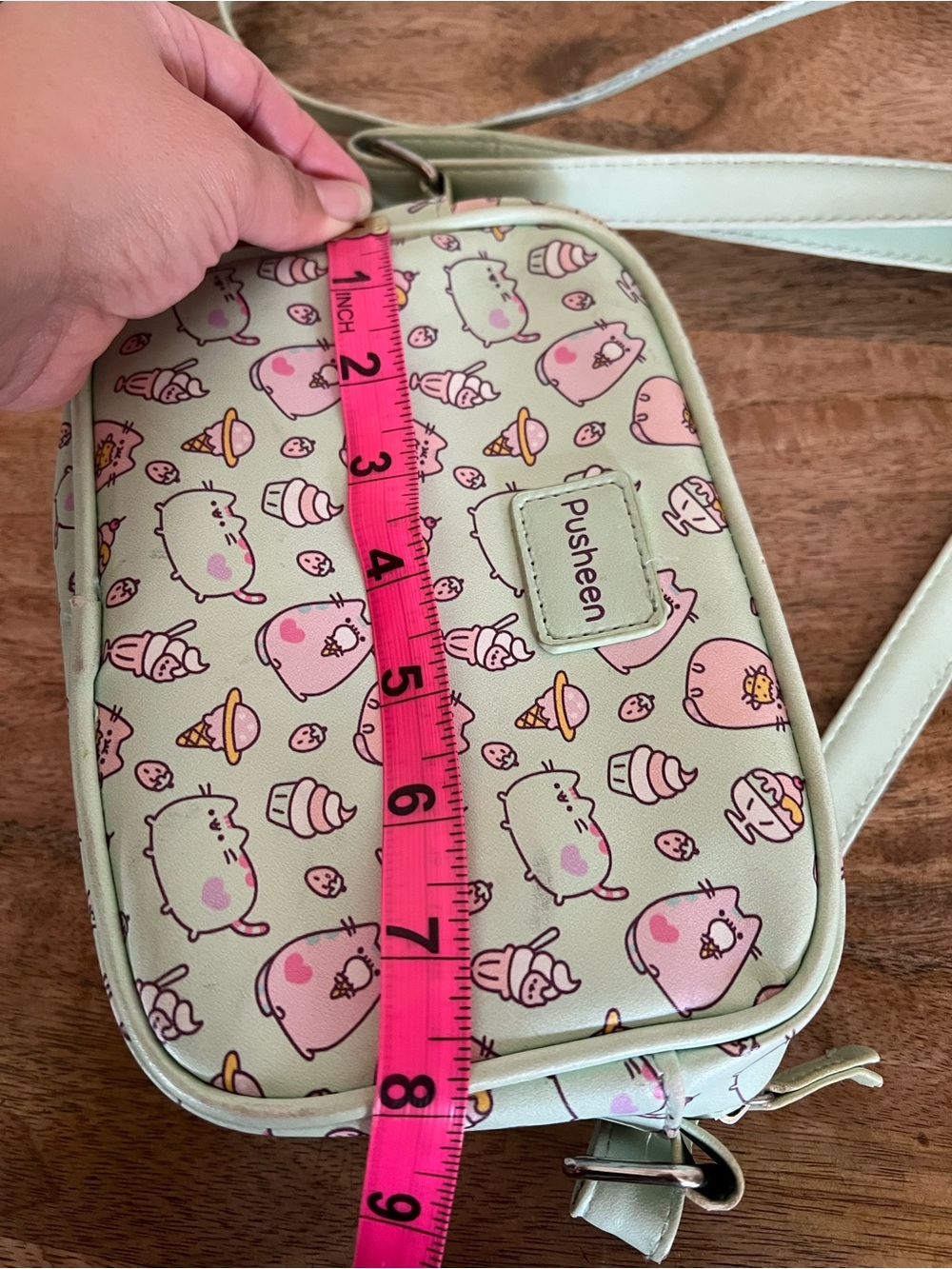 Hot Topic Pusheen Ice Cream Camera Crossbody Bag. - Picture 3 of 11